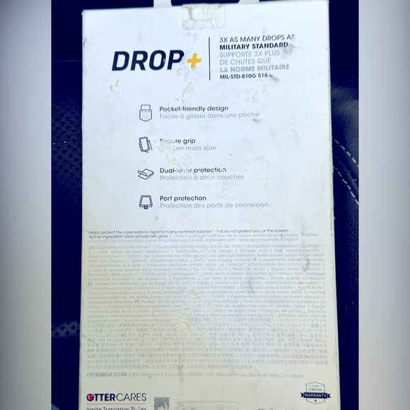 iPhone 12 / 12 pro black Otterbox phone case, new in box - Picture 2 of 3